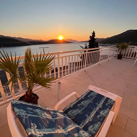 Life 3* Neum