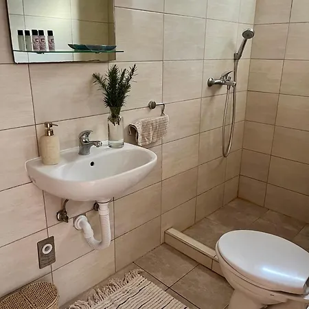 Life Gostinjska kuća 3*