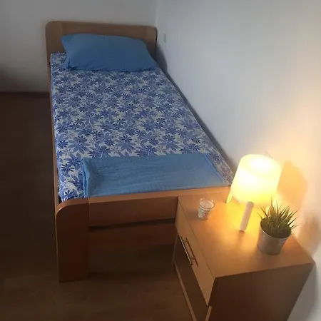 And Barbaric 3* Neum