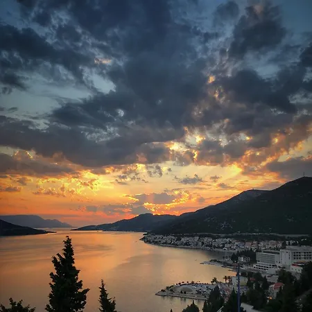 And Barbaric Guest house Neum