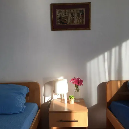 Life 3* Neum
