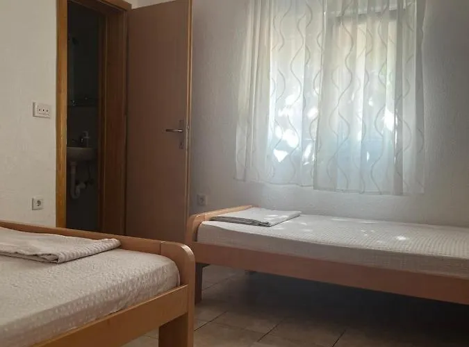 Guest House Life 3* Neum