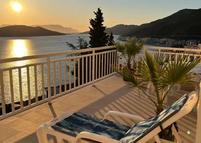 Gostinjska kuća Guest House Life 3*