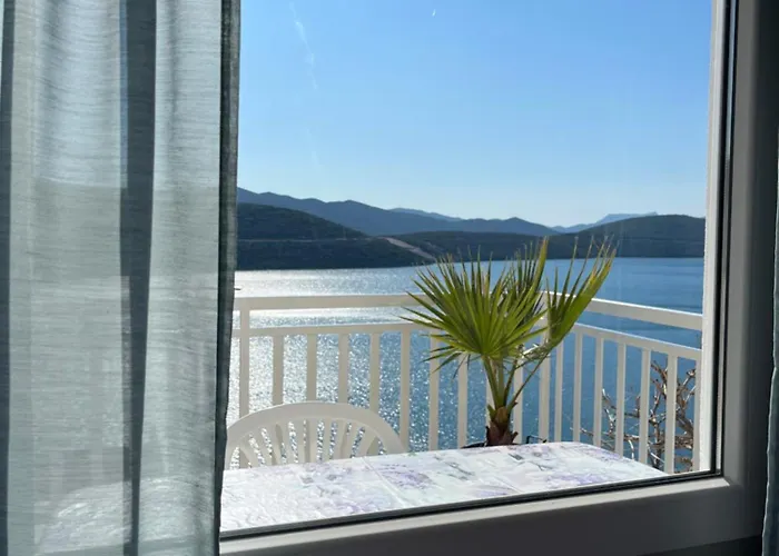 Guest House Life 3* Neum
