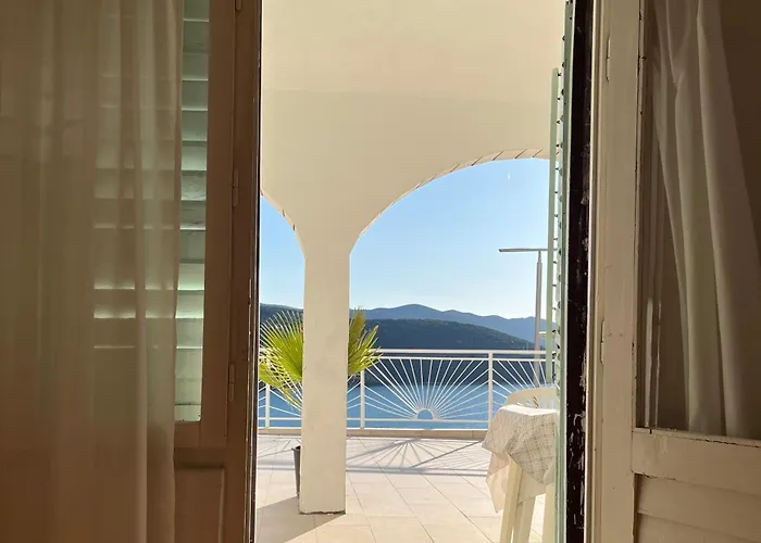 Guest House Life Gostinjska kuća 3*