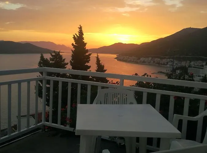 Guest House Life Guest house