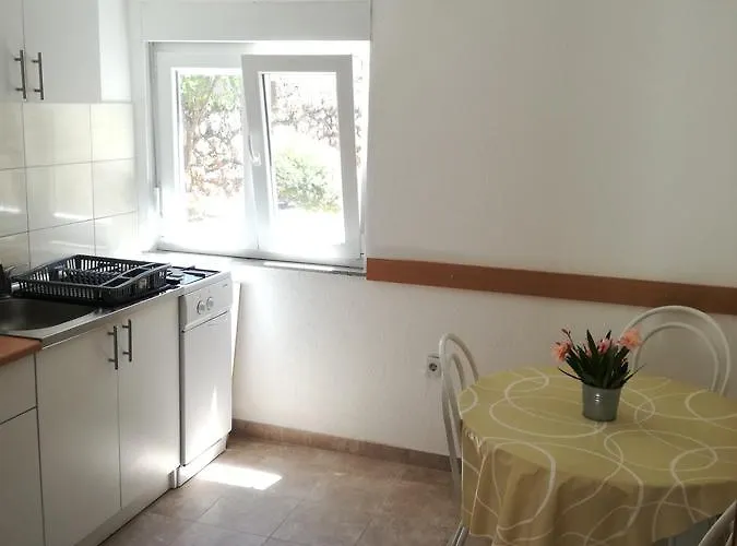 Guest House Life 3* Neum